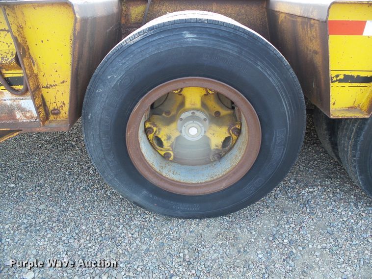 image for item DI5551 1981 Trail Eze drop deck equipment trailer