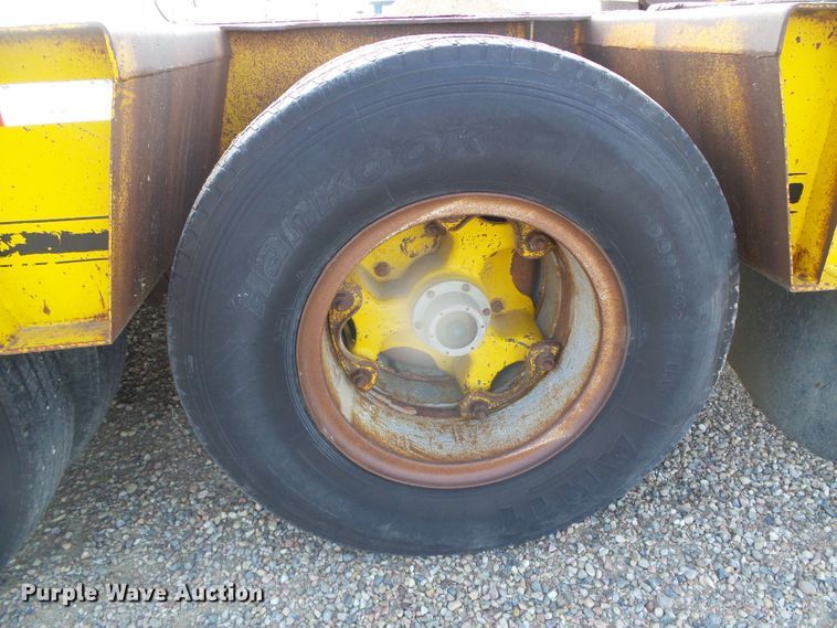 image for item DI5551 1981 Trail Eze drop deck equipment trailer