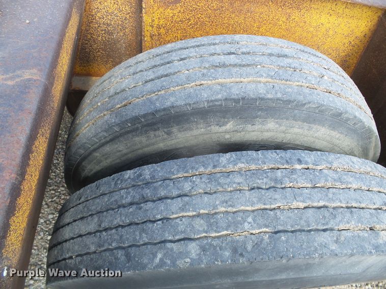 image for item DI5551 1981 Trail Eze drop deck equipment trailer