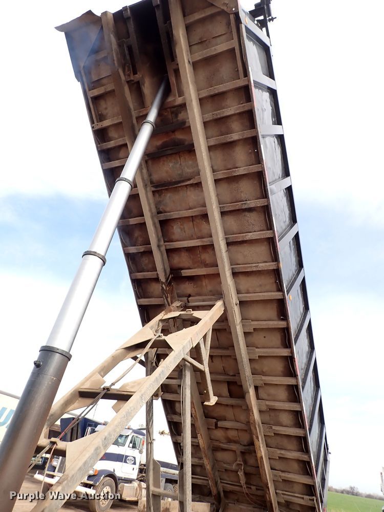 image for item DJ0173 2000 Dump Rite DK-26  end dump trailer