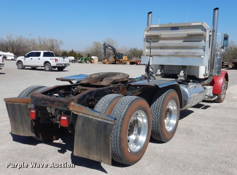 image for item DJ1169 1993 Peterbilt 379  semi truck