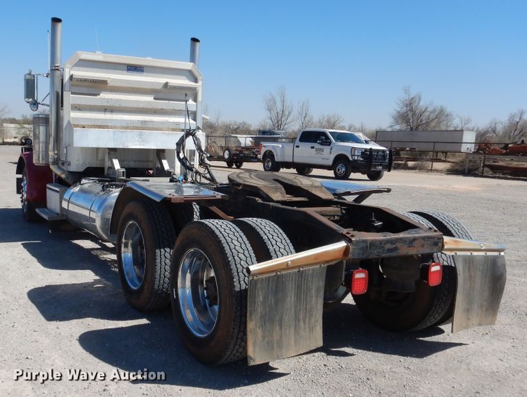 image for item DJ1169 1993 Peterbilt 379  semi truck