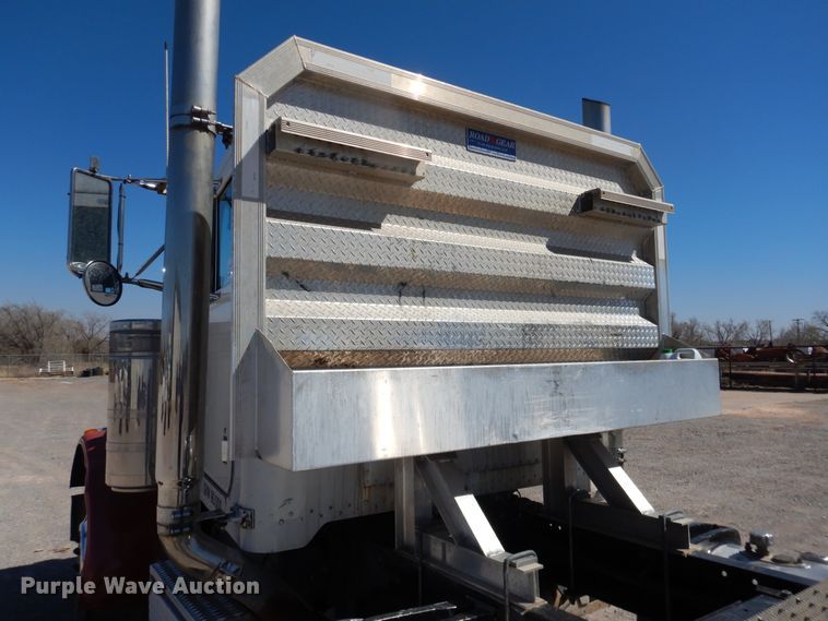 image for item DJ1169 1993 Peterbilt 379  semi truck