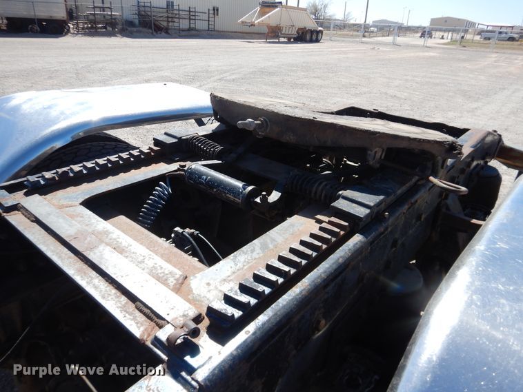 image for item DJ1169 1993 Peterbilt 379  semi truck