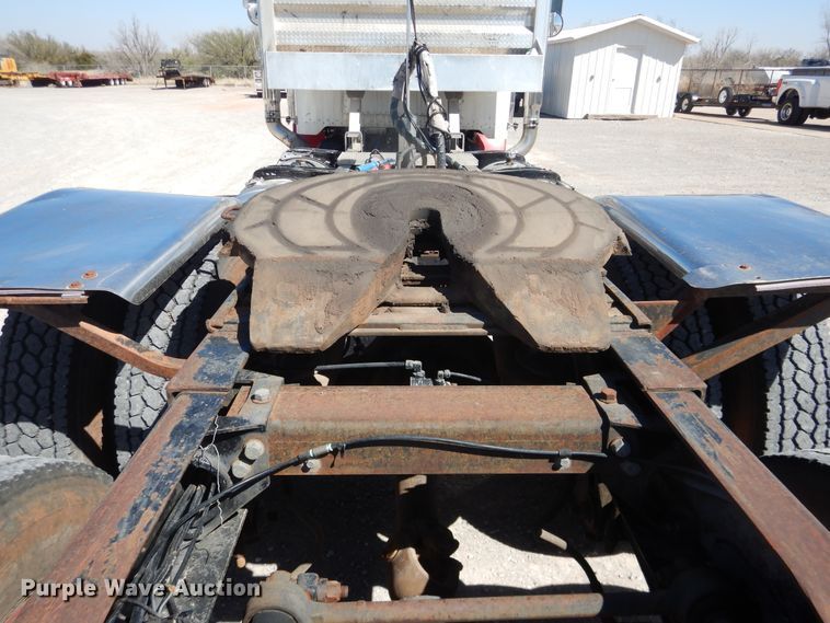 image for item DJ1169 1993 Peterbilt 379  semi truck