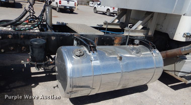 image for item DJ1169 1993 Peterbilt 379  semi truck