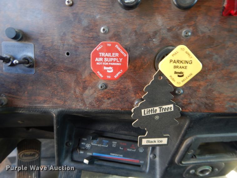 image for item DJ1169 1993 Peterbilt 379  semi truck