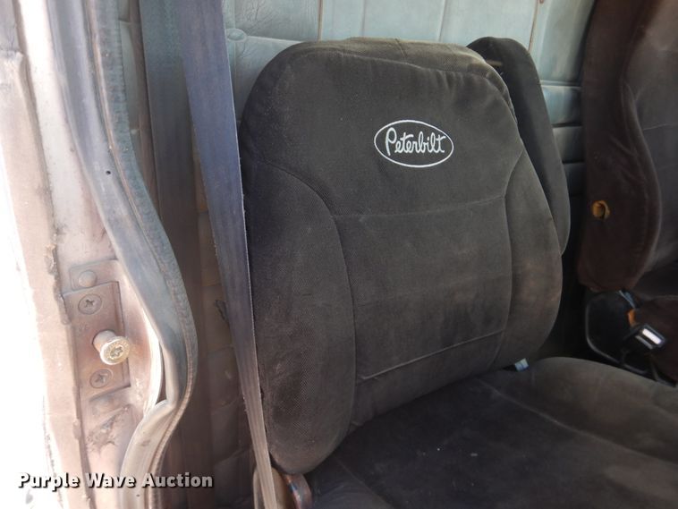 image for item DJ1169 1993 Peterbilt 379  semi truck