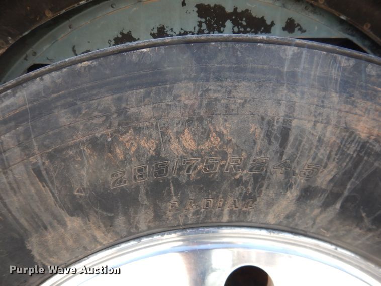 image for item DJ1169 1993 Peterbilt 379  semi truck