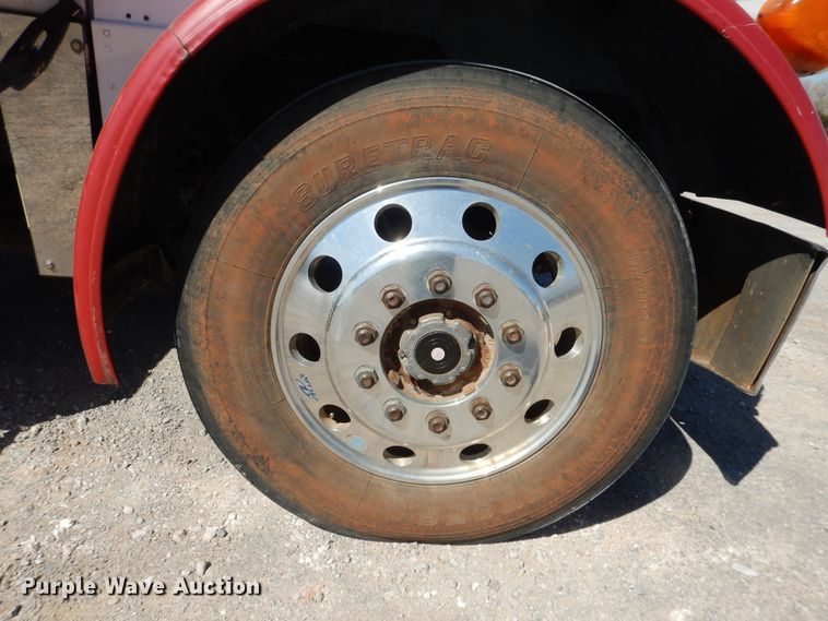 image for item DJ1169 1993 Peterbilt 379  semi truck