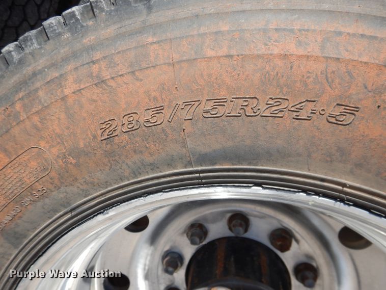 image for item DJ1169 1993 Peterbilt 379  semi truck