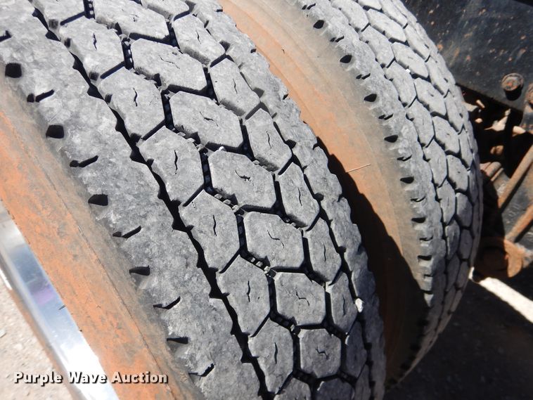 image for item DJ1169 1993 Peterbilt 379  semi truck