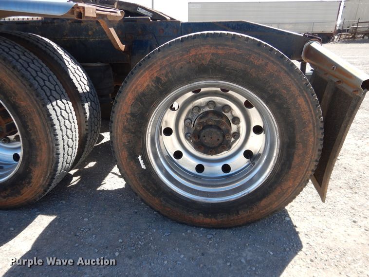 image for item DJ1169 1993 Peterbilt 379  semi truck