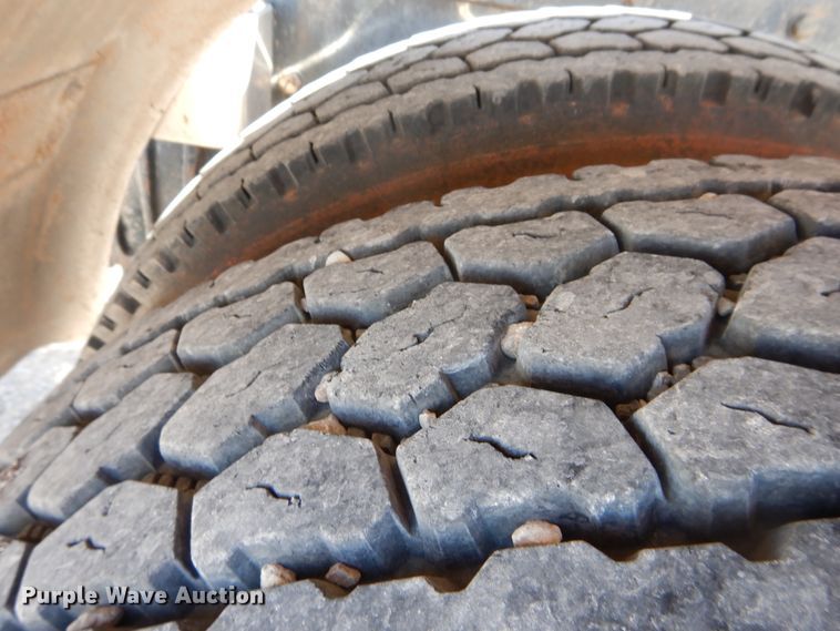 image for item DJ1169 1993 Peterbilt 379  semi truck