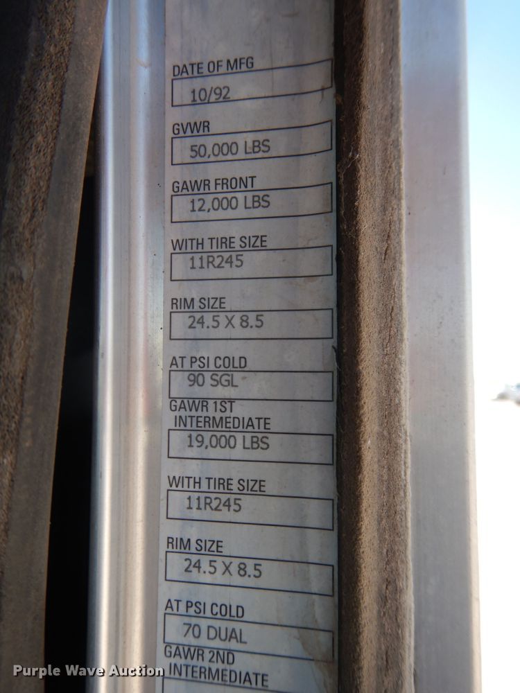 image for item DJ1169 1993 Peterbilt 379  semi truck