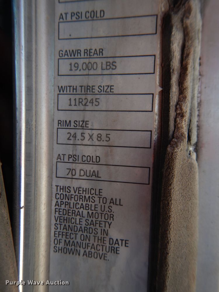 image for item DJ1169 1993 Peterbilt 379  semi truck