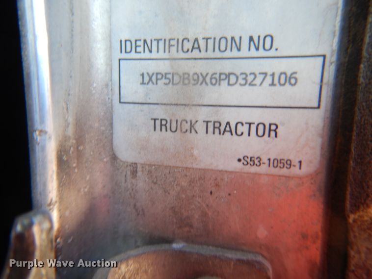 image for item DJ1169 1993 Peterbilt 379  semi truck