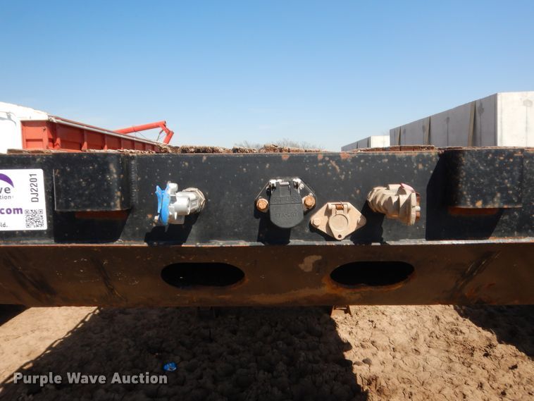 image for item DJ2201 2004 Doonan 532DB16 drop deck trailer