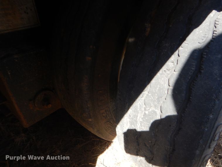 image for item DJ2201 2004 Doonan 532DB16 drop deck trailer