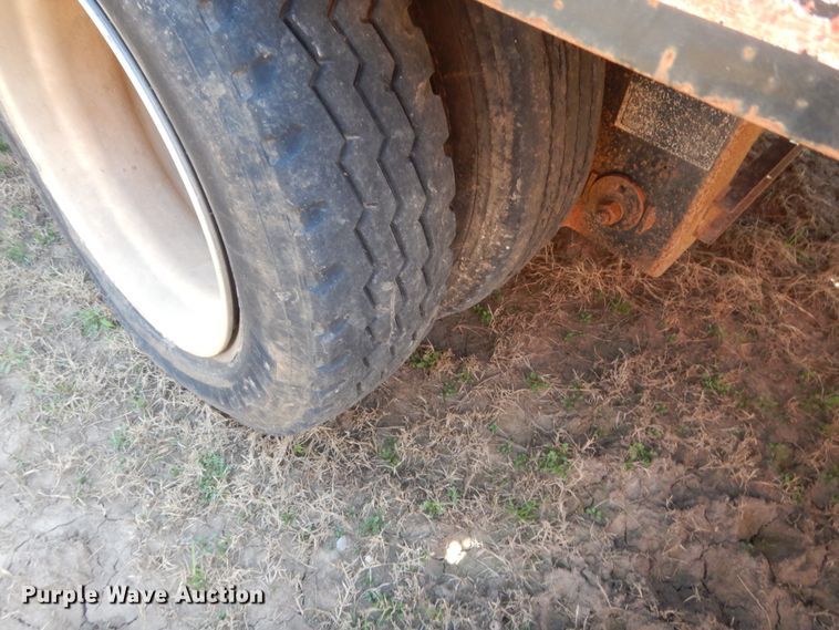 image for item DJ2201 2004 Doonan 532DB16 drop deck trailer