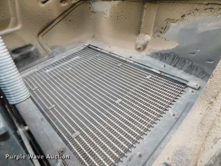 image for item DJ5971 2011 Kenworth T800  semi truck