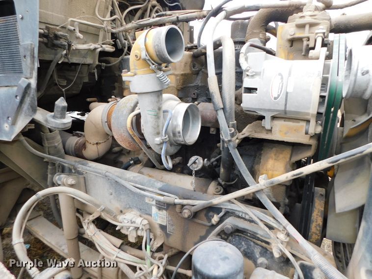 image for item DJ5971 2011 Kenworth T800  semi truck