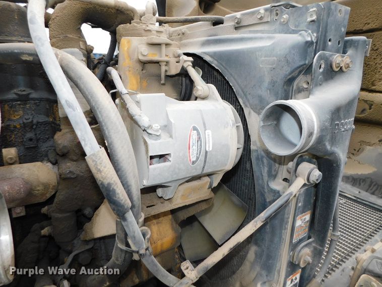 image for item DJ5971 2011 Kenworth T800  semi truck