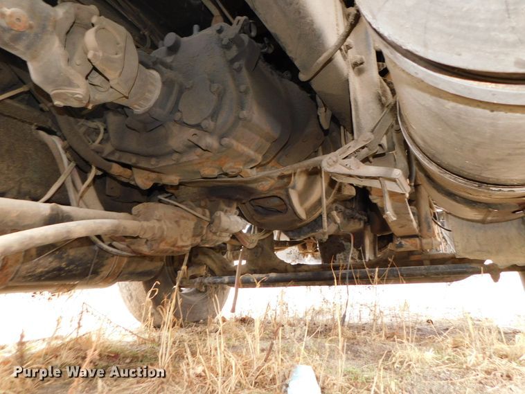 image for item DJ5971 2011 Kenworth T800  semi truck