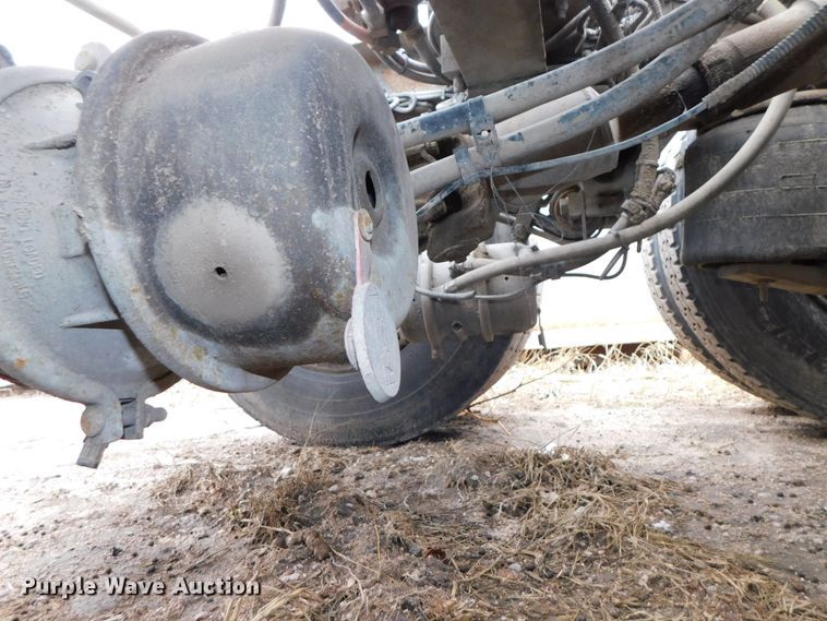 image for item DJ5971 2011 Kenworth T800  semi truck