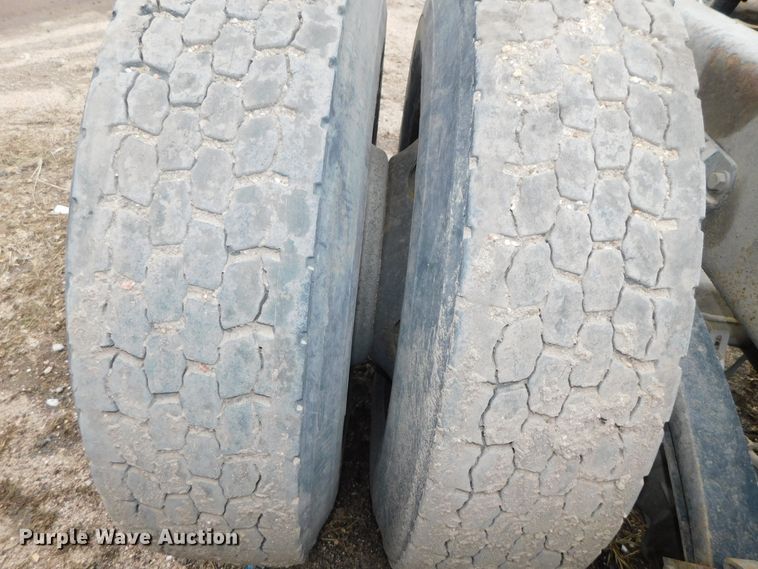 image for item DJ5971 2011 Kenworth T800  semi truck