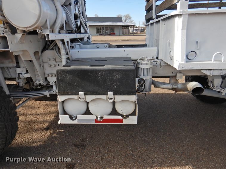 image for item DJ8341 1997 Stewart & Stevenson M1078  flatbed truck