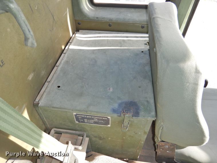 image for item DJ8341 1997 Stewart & Stevenson M1078  flatbed truck