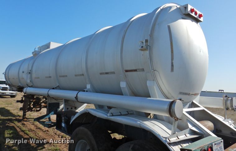 image for item DJ8359 1977 Trail Master tank trailer