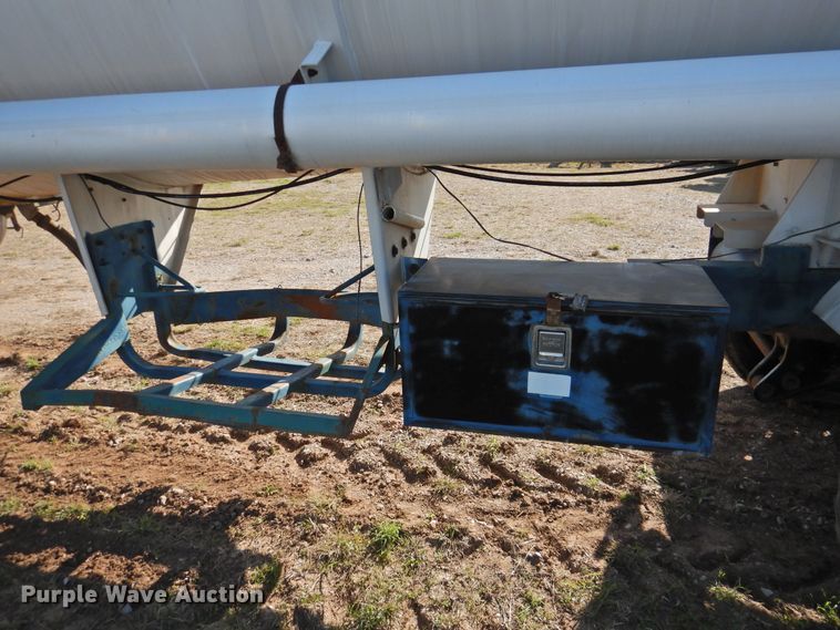 image for item DJ8359 1977 Trail Master tank trailer