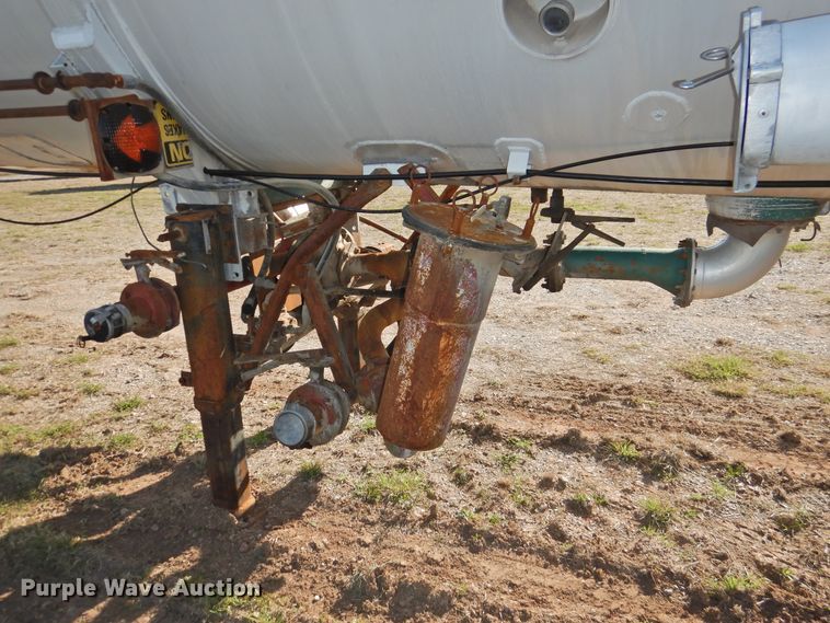 image for item DJ8359 1977 Trail Master tank trailer