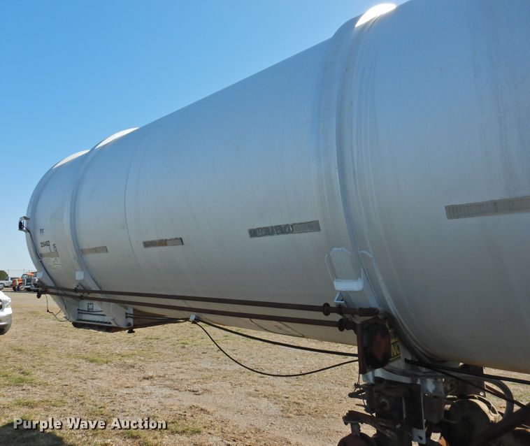 image for item DJ8359 1977 Trail Master tank trailer