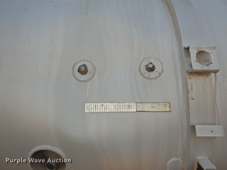 image for item DJ8359 1977 Trail Master tank trailer