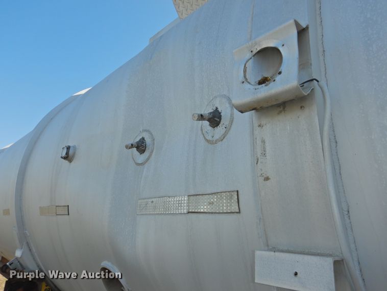 image for item DJ8359 1977 Trail Master tank trailer