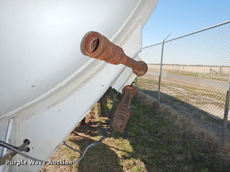 image for item DJ8359 1977 Trail Master tank trailer