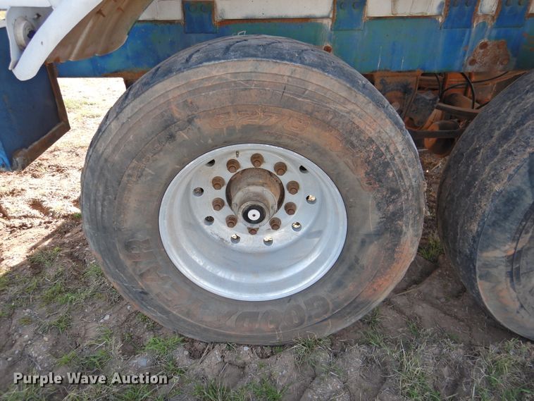 image for item DJ8359 1977 Trail Master tank trailer