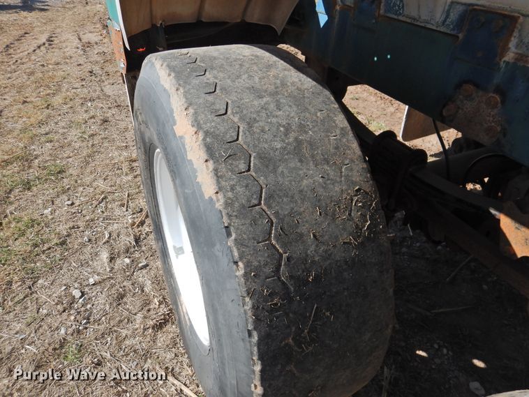 image for item DJ8359 1977 Trail Master tank trailer