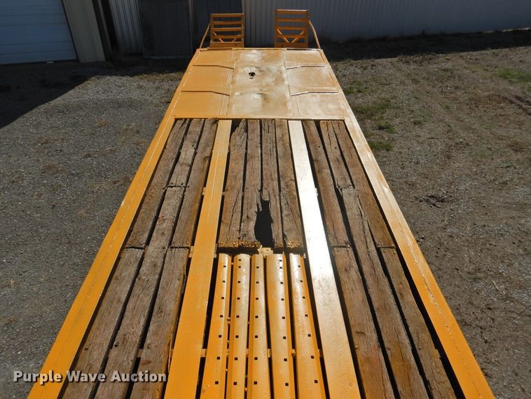 image for item DJ8365 1965 Hobbs 1230FLSS equipment trailer