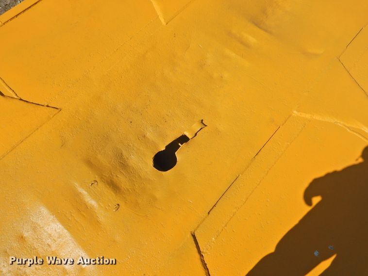 image for item DJ8365 1965 Hobbs 1230FLSS equipment trailer