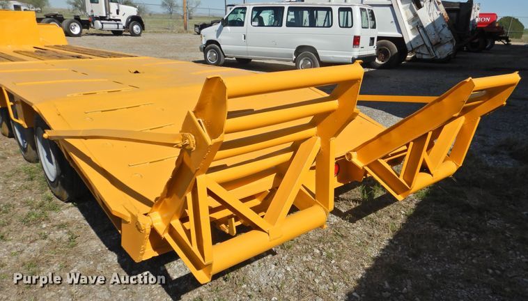 image for item DJ8365 1965 Hobbs 1230FLSS equipment trailer