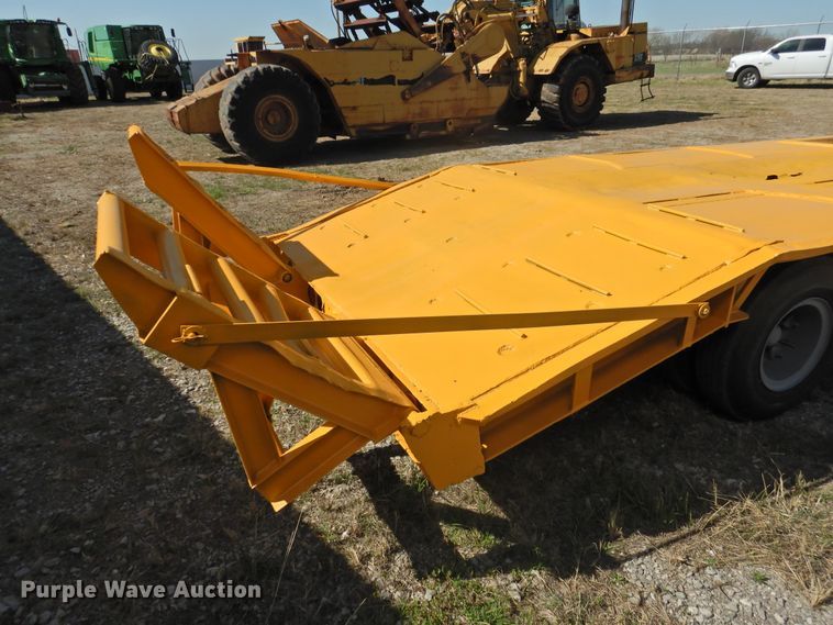 image for item DJ8365 1965 Hobbs 1230FLSS equipment trailer