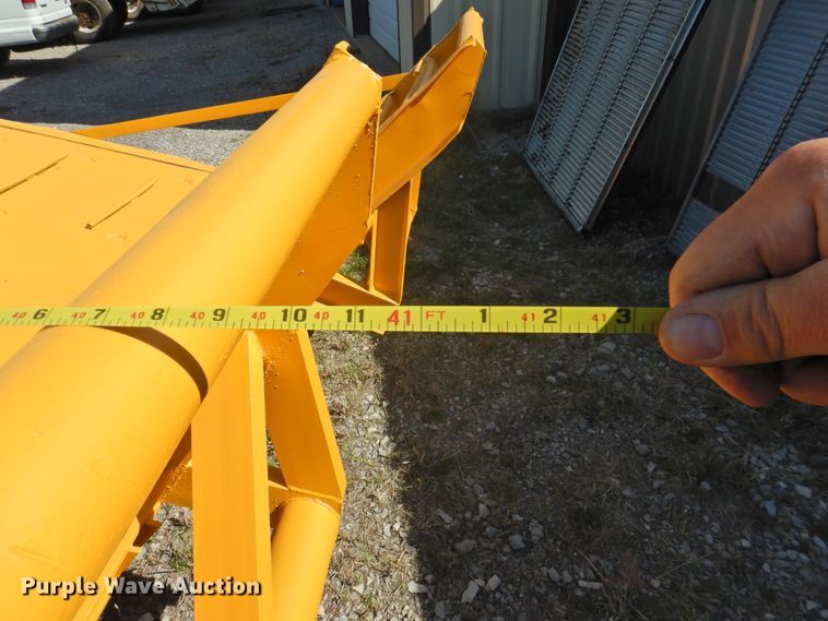 image for item DJ8365 1965 Hobbs 1230FLSS equipment trailer