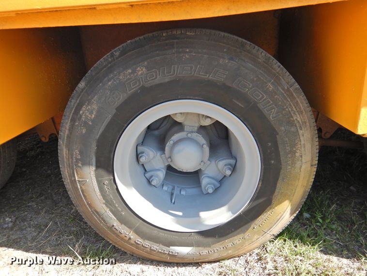 image for item DJ8365 1965 Hobbs 1230FLSS equipment trailer