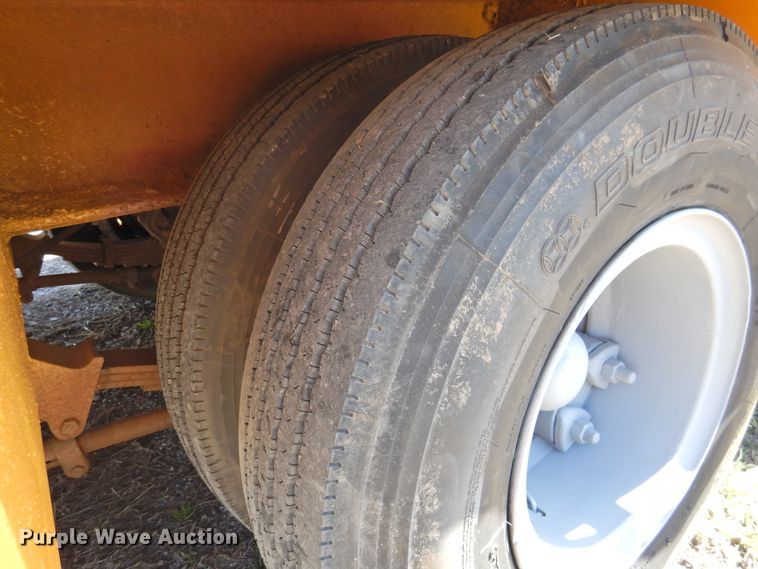 image for item DJ8365 1965 Hobbs 1230FLSS equipment trailer