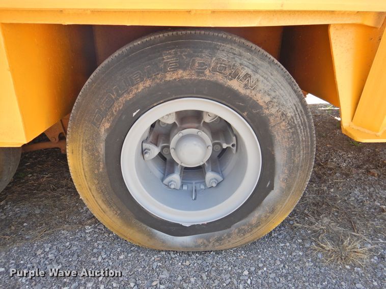 image for item DJ8365 1965 Hobbs 1230FLSS equipment trailer