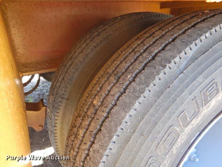 image for item DJ8365 1965 Hobbs 1230FLSS equipment trailer